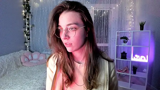 AraCopple online show from 12.20.24