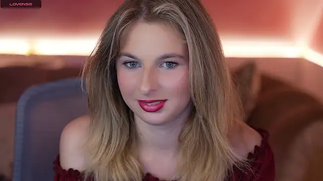 Snapshot of Inessa_Song chatting on 12.08.24 Inessa Song online show from 12.08.24