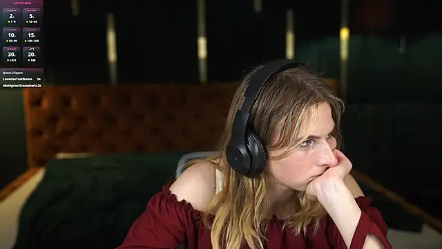 Snapshot of Inessa_Song chatting on 12.17.24 Inessa Song online show from 12.17.24