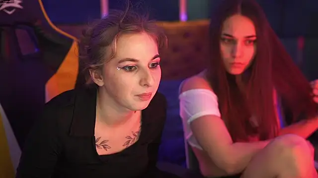 Snapshot of Inessa_Song chatting on 02.22.25 Inessa Song online show from 02.22.25