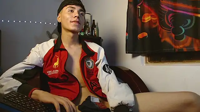 Snapshot of Im_juanda chatting on 12.13.24 Im juanda online show from 12.13.24