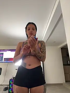 Snapshot of dolcebella chatting on 02.26.26 dolcebella online show from 02.26.26