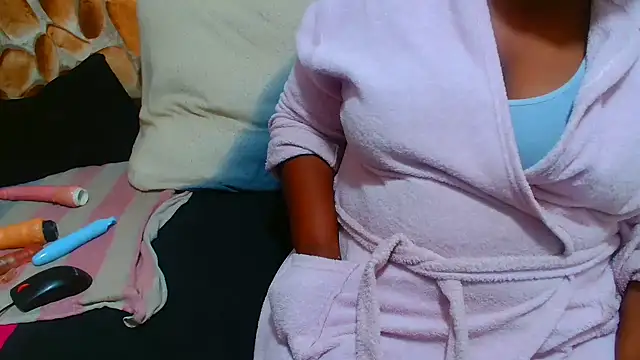 AfricanBigAssxx98 online show from 03.12.26