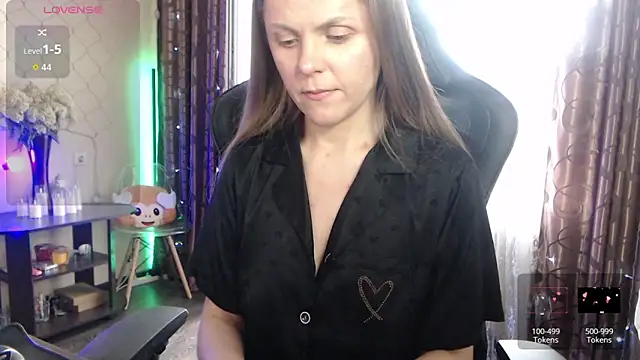 JessieOMays online show from 05.03.26