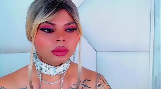 Snapshot of AdanKinng chatting on 12.01.24 AdanKinng online show from 12.01.24