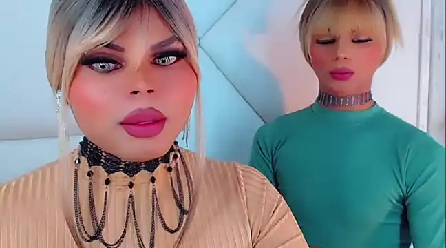 Snapshot of AdanKinng chatting on 12.20.24 AdanKinng online show from 12.20.24