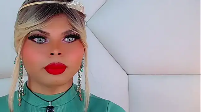 Snapshot of AdanKinng chatting on 01.23.25 AdanKinng online show from 01.23.25