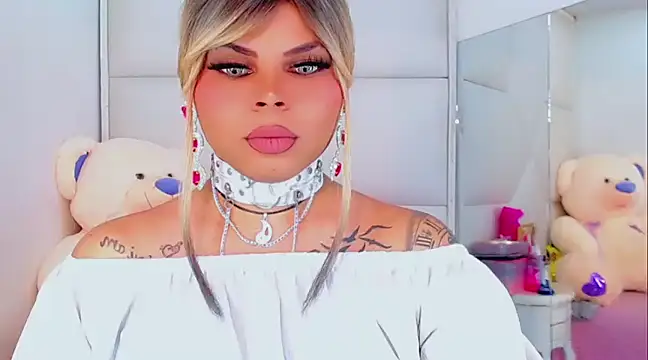 Snapshot of AdanKinng chatting on 01.29.25 AdanKinng online show from 01.29.25