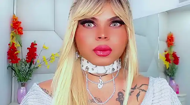 Snapshot of AdanKinng chatting on 03.13.25 AdanKinng online show from 03.13.25