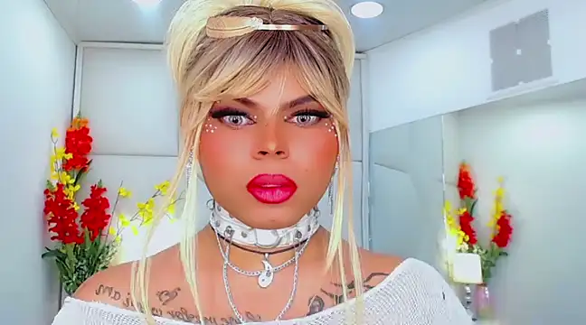 Snapshot of AdanKinng chatting on 03.14.25 AdanKinng online show from 03.14.25