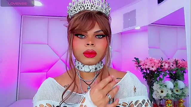 Snapshot of AdanKinng chatting on 09.28.25 AdanKinng online show from 09.28.25