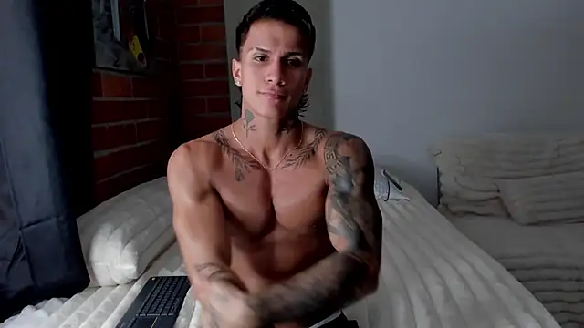 pettergrey1 online show from 11.13.25