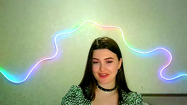 Snapshot of SeductiveTati chatting on 04.13.26 SeductiveTati online show from 04.13.26