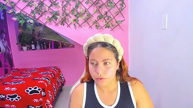 Snapshot of marcellaa303av chatting on 12.30.24 marcellaa303av online show from 12.30.24