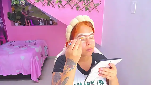 Snapshot of marcellaa303av chatting on 01.19.25 marcellaa303av online show from 01.19.25