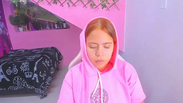 Snapshot of marcellaa303av chatting on 01.31.25 marcellaa303av online show from 01.31.25