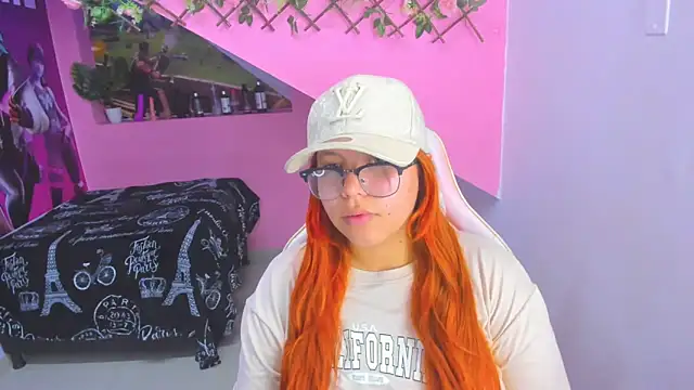 Snapshot of marcellaa303av chatting on 02.05.25 marcellaa303av online show from 02.05.25