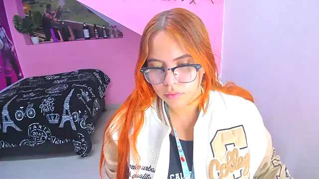 Snapshot of marcellaa303av chatting on 02.21.25 marcellaa303av online show from 02.21.25