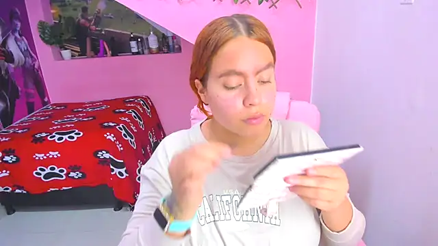 Snapshot of marcellaa303av chatting on 03.03.25 marcellaa303av online show from 03.03.25