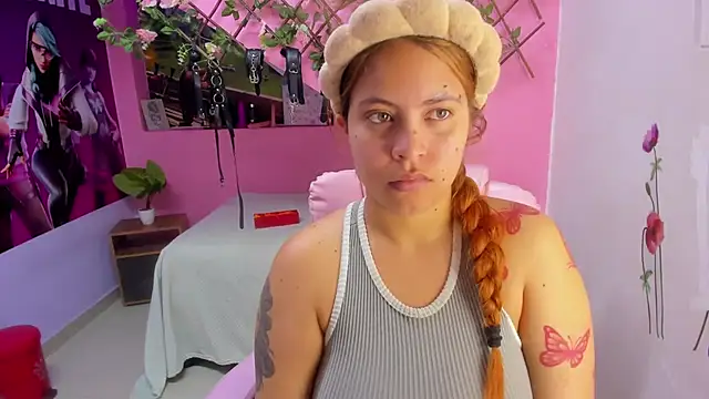 Snapshot of marcellaa303av chatting on 10.12.25 marcellaa303av online show from 10.12.25