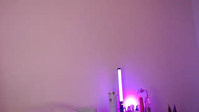 Snapshot of EffyScarlet chatting on 10.23.25 EffyScarlet online show from 10.23.25