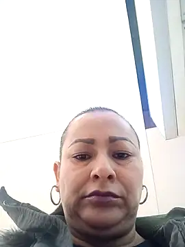 ScarletGlow1 online show from 10.01.25