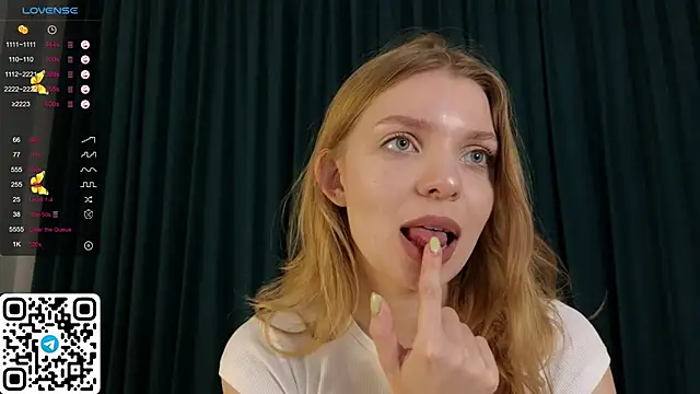 ElswythDecoursey online show from 01.12.25