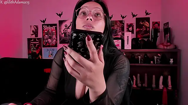 Snapshot of lilith-deveraux chatting on 03.07.26 lilith-deveraux online show from 03.07.26