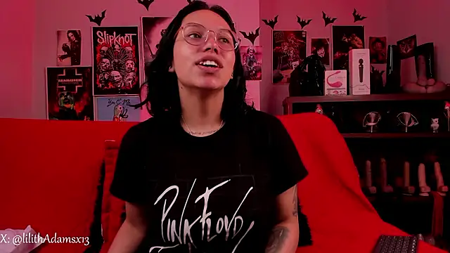 Snapshot of lilith-deveraux chatting on 03.11.26 lilith-deveraux online show from 03.11.26