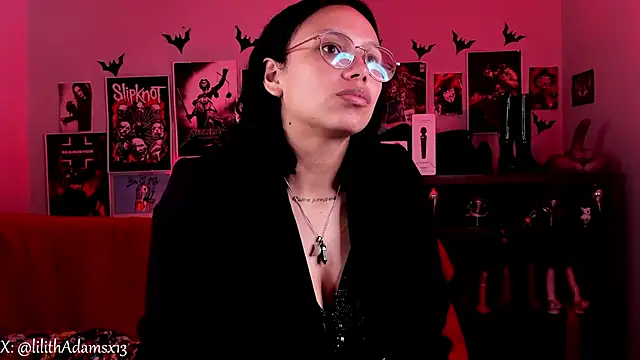 Snapshot of lilith-deveraux chatting on 04.10.26 lilith-deveraux online show from 04.10.26