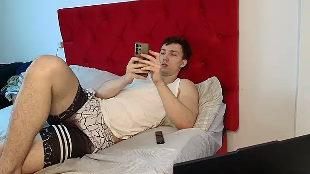 Snapshot of NicoDavisHere chatting on 07.03.26 NicoDavisHere online show from 07.03.26