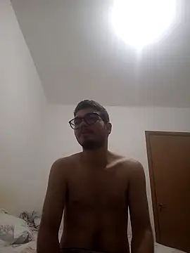 Snapshot of Edwardsky000 chatting on 12.04.24 Edwardsky000 online show from 12.04.24