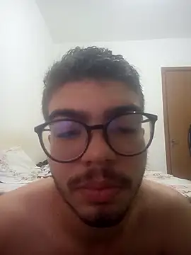 Snapshot of Edwardsky000 chatting on 12.10.24 Edwardsky000 online show from 12.10.24