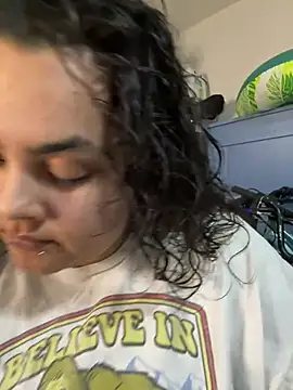 Snapshot of DatBishYouMiss chatting on 01.14.25 DatBishYouMiss online show from 01.14.25