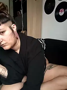 SweetPivoinee online show from 12.05.24