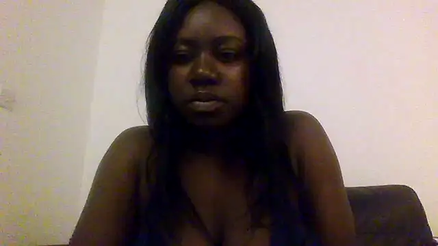 Snapshot of Slutty_Kiki_Bella chatting on 03.06.25 Slutty Kiki Bella online show from 03.06.25