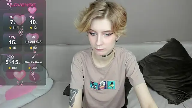 Snapshot of Angel_Jules chatting on 02.11.25 Angel Jules online show from 02.11.25