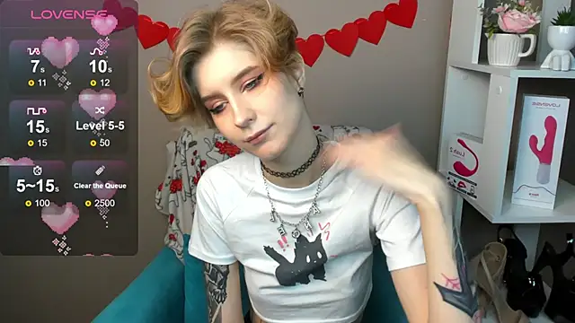 Snapshot of Angel_Jules chatting on 02.17.25 Angel Jules online show from 02.17.25