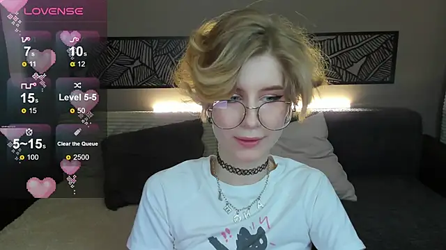 Snapshot of Angel_Jules chatting on 03.21.25 Angel Jules online show from 03.21.25