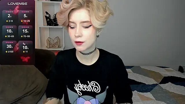 Snapshot of Angel_Jules chatting on 09.15.25 Angel Jules online show from 09.15.25