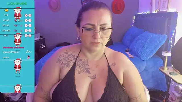 Snapshot of Ivonnee__ chatting on 12.13.24 Ivonnee   online show from 12.13.24