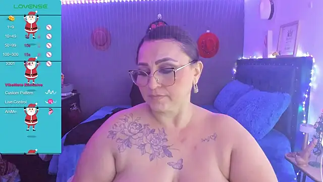 Snapshot of Ivonnee__ chatting on 12.15.24 Ivonnee   online show from 12.15.24