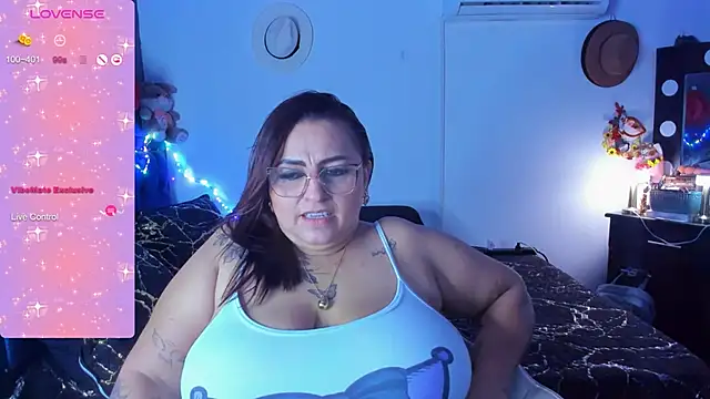 Snapshot of Ivonnee__ chatting on 01.18.25 Ivonnee   online show from 01.18.25