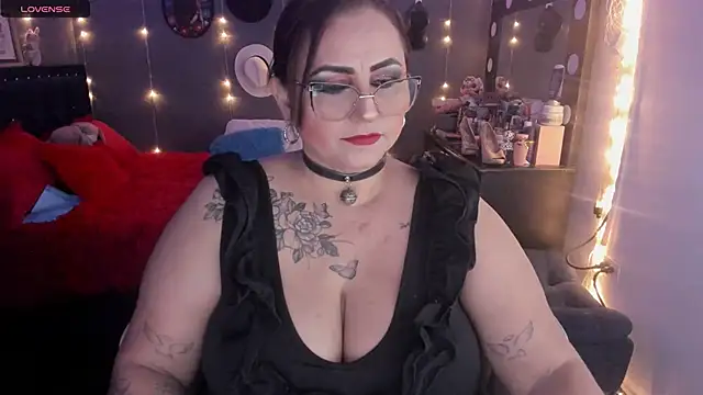 Snapshot of Ivonnee__ chatting on 03.02.25 Ivonnee   online show from 03.02.25