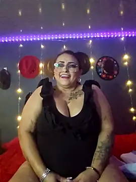 Snapshot of Ivonnee__ chatting on 03.02.25 Ivonnee   online show from 03.02.25