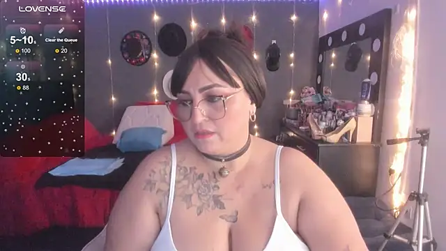 Snapshot of Ivonnee__ chatting on 03.12.25 Ivonnee   online show from 03.12.25