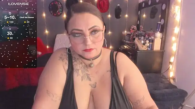 Snapshot of Ivonnee__ chatting on 03.14.25 Ivonnee   online show from 03.14.25