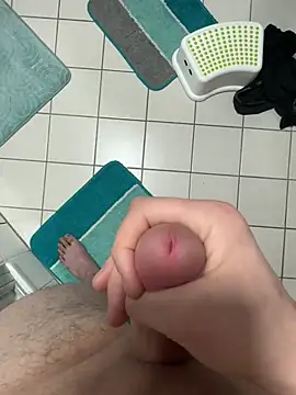 Snapshot of kareem0010 chatting on 02.17.25 kareem0010 online show from 02.17.25