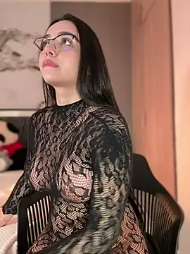 Pink Jazmin online show from 03.27.26