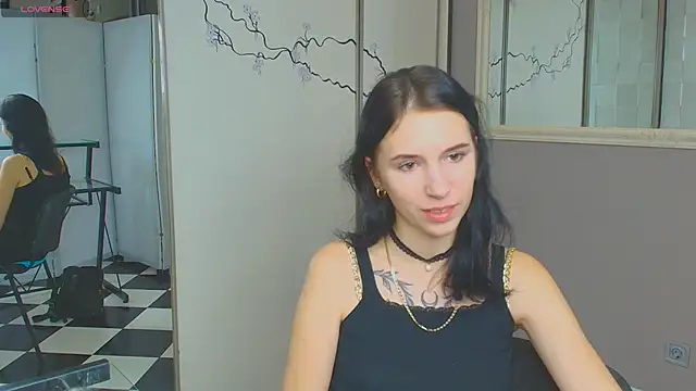 Snapshot of KarolinaBlacks chatting on 12.08.24 KarolinaBlacks online show from 12.08.24